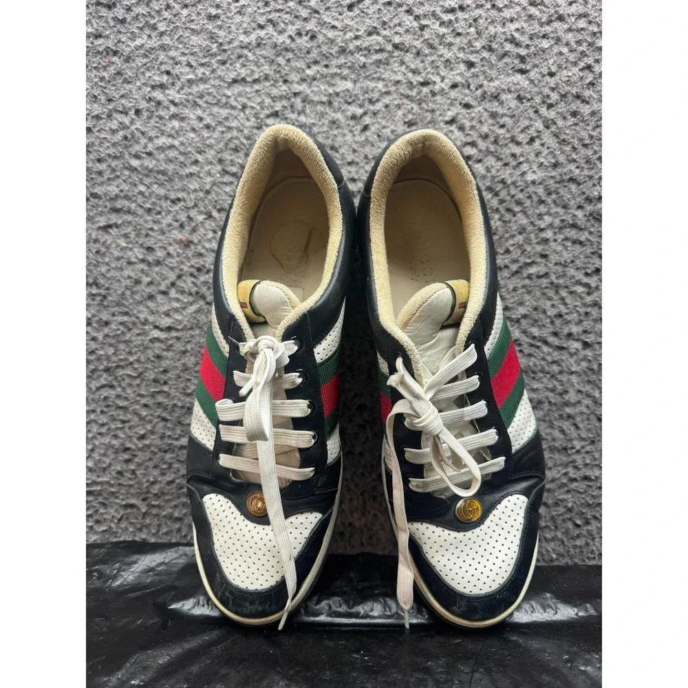 Gucci pre owned